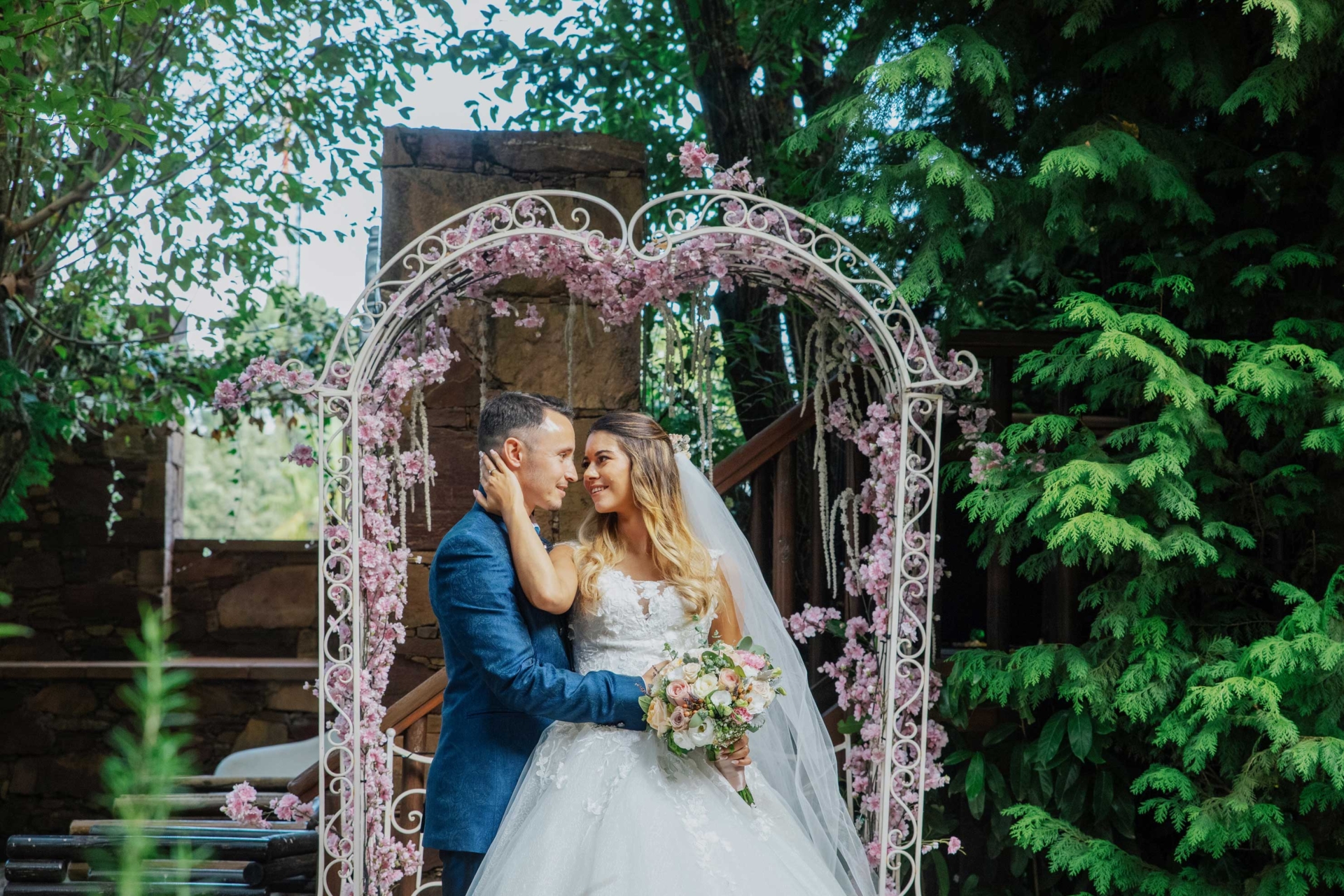 SANDRA & PEDRO